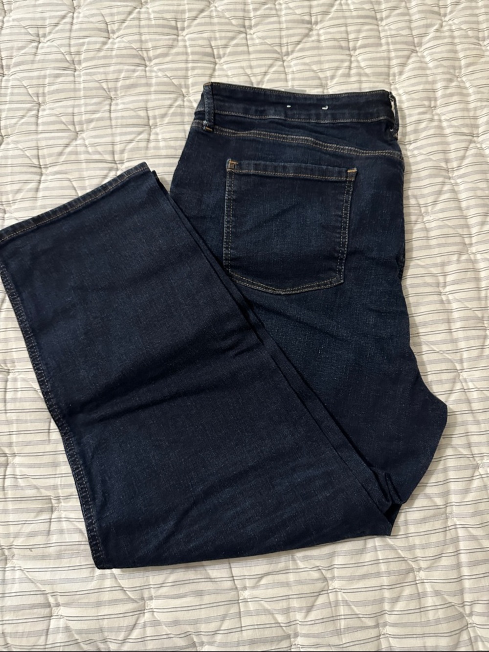 Chico's Define Me Denim straight leg ankle, dark jean